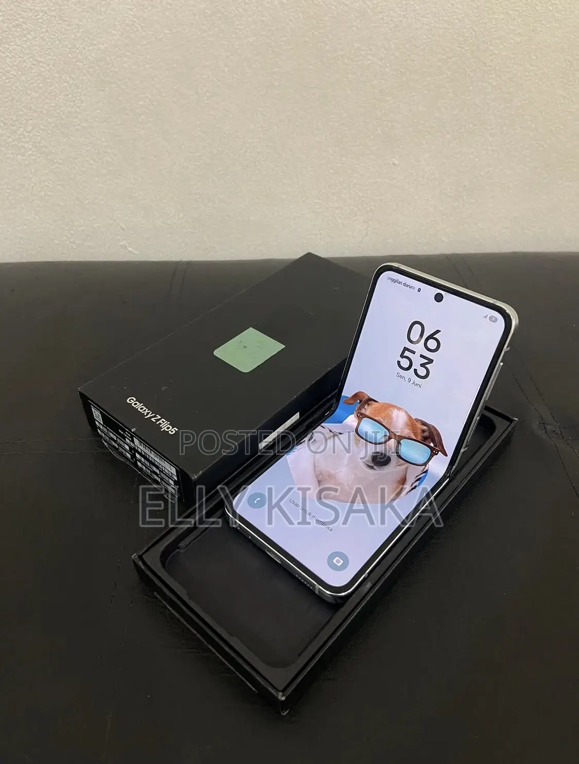 New Samsung Galaxy Z Flip 5 256 GB Black