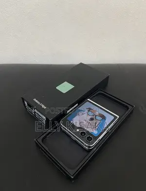 New Samsung Galaxy Z Flip 5 256 GB Black