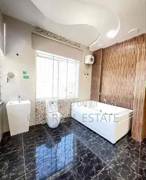 6bdrm House in Kibada Block 2, Kigamboni for sale