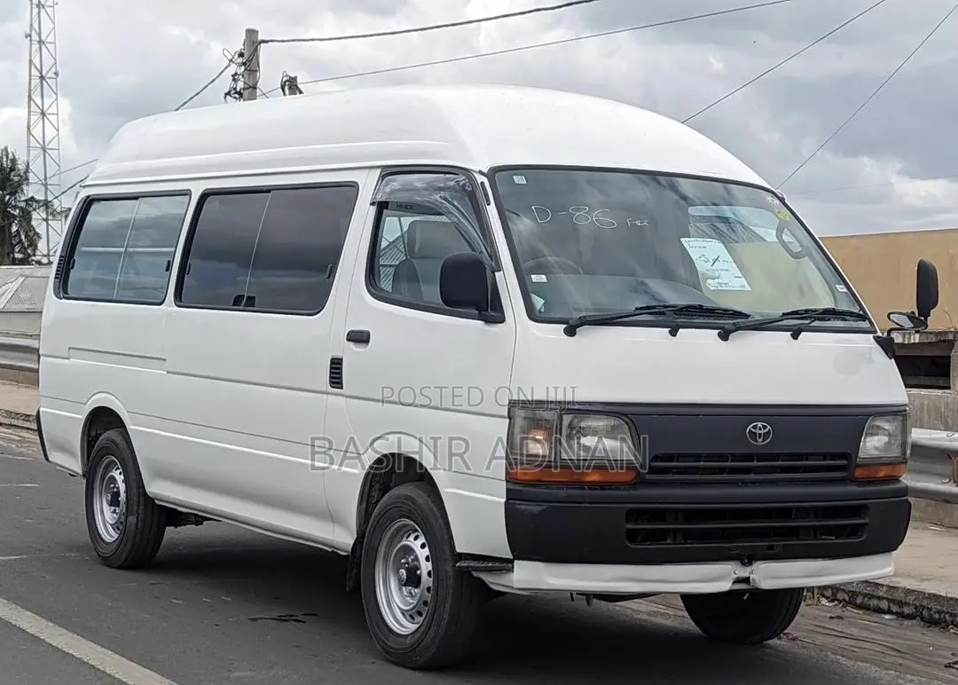 Toyota HiAce 2000 White