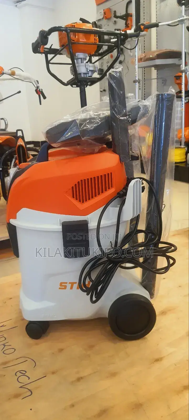 Stihl Se33 Wet and Dry Vacuum Cleaner