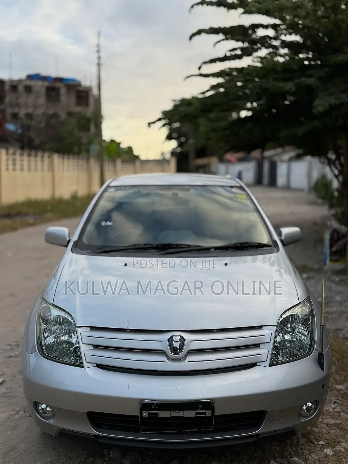 Toyota IST 2005 Silver