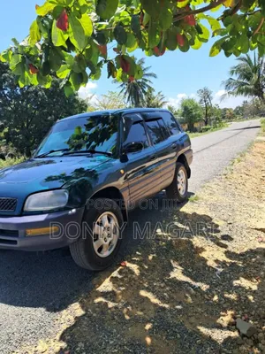 Toyota RAV4 1999 Green