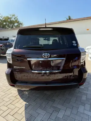 Toyota Vanguard 2011 Maroon