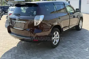 Toyota Vanguard 2011 Maroon