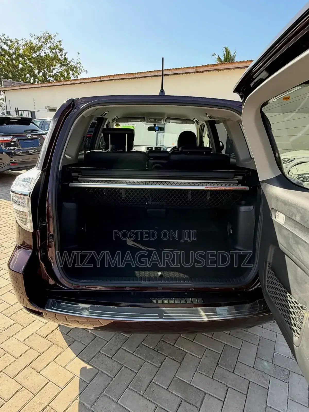 Toyota Vanguard 2011 Maroon