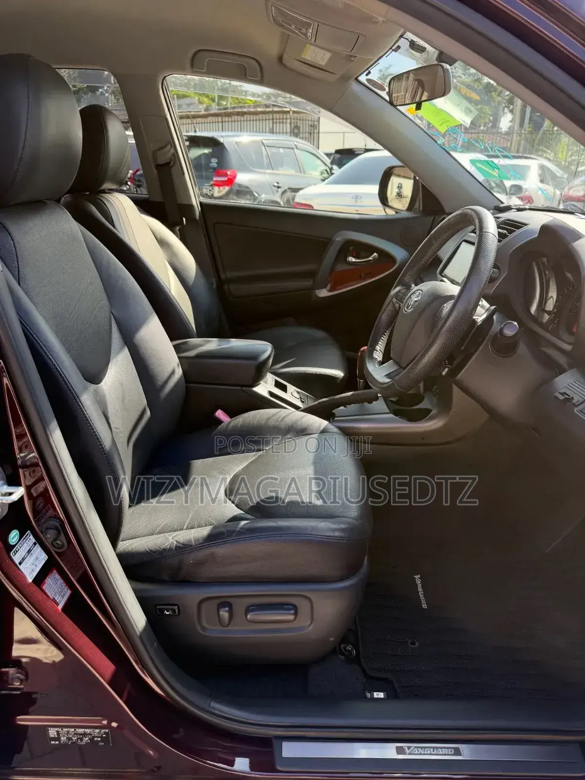 Toyota Vanguard 2011 Maroon