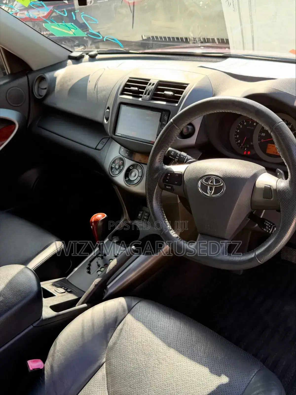 Toyota Vanguard 2011 Maroon