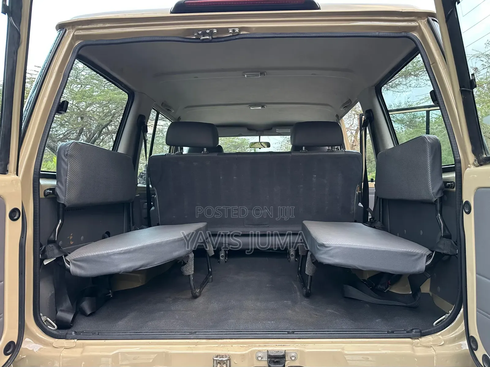 Toyota Land Cruiser 2022 Gold