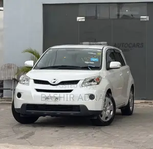 Toyota IST 2008 White
