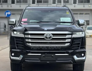 Toyota Land Cruiser Prado 2023 Black