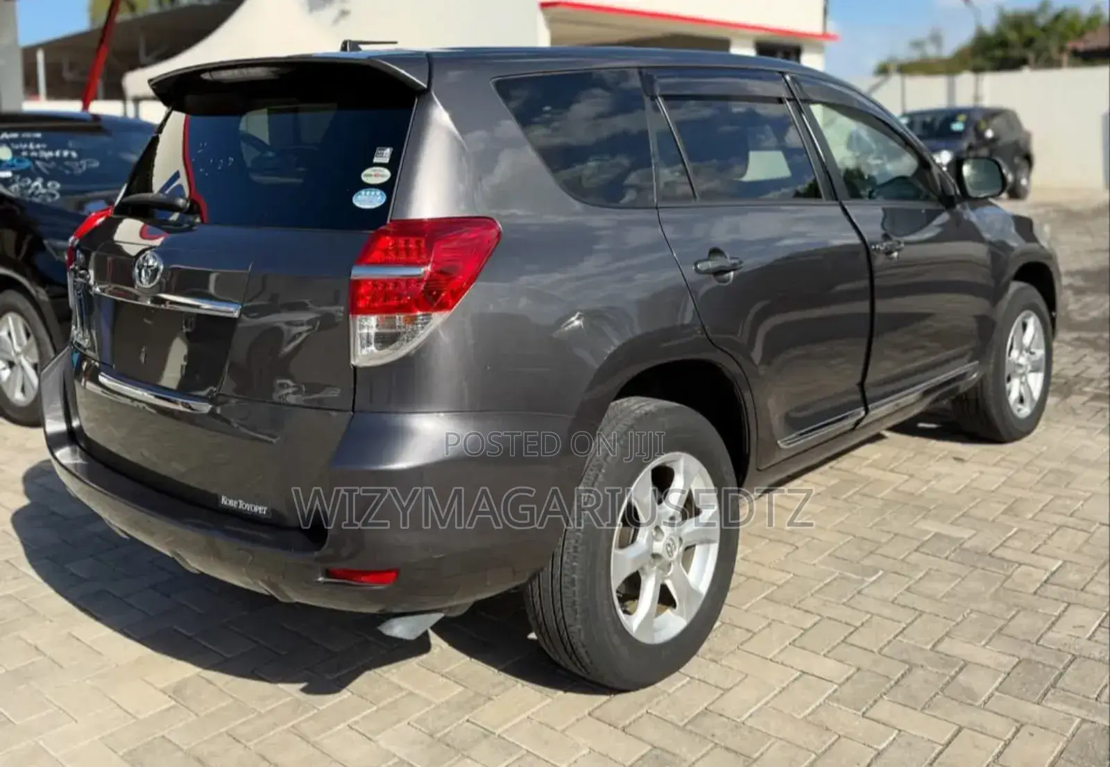 Toyota Vanguard 2012 Gray