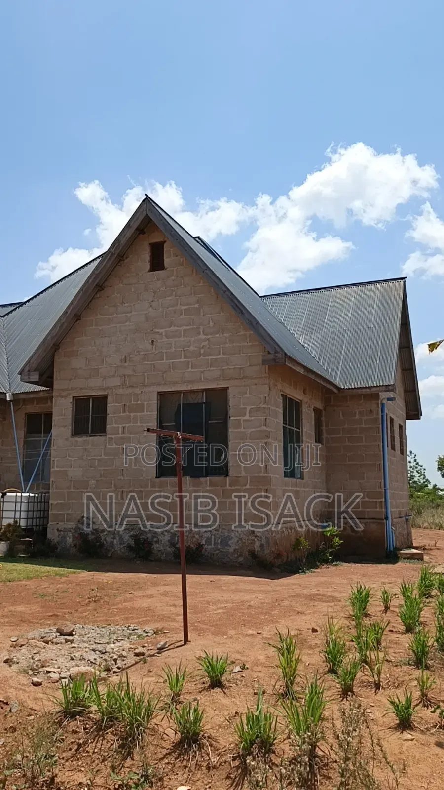 3bdrm House in Isera Center, Buswelu for sale