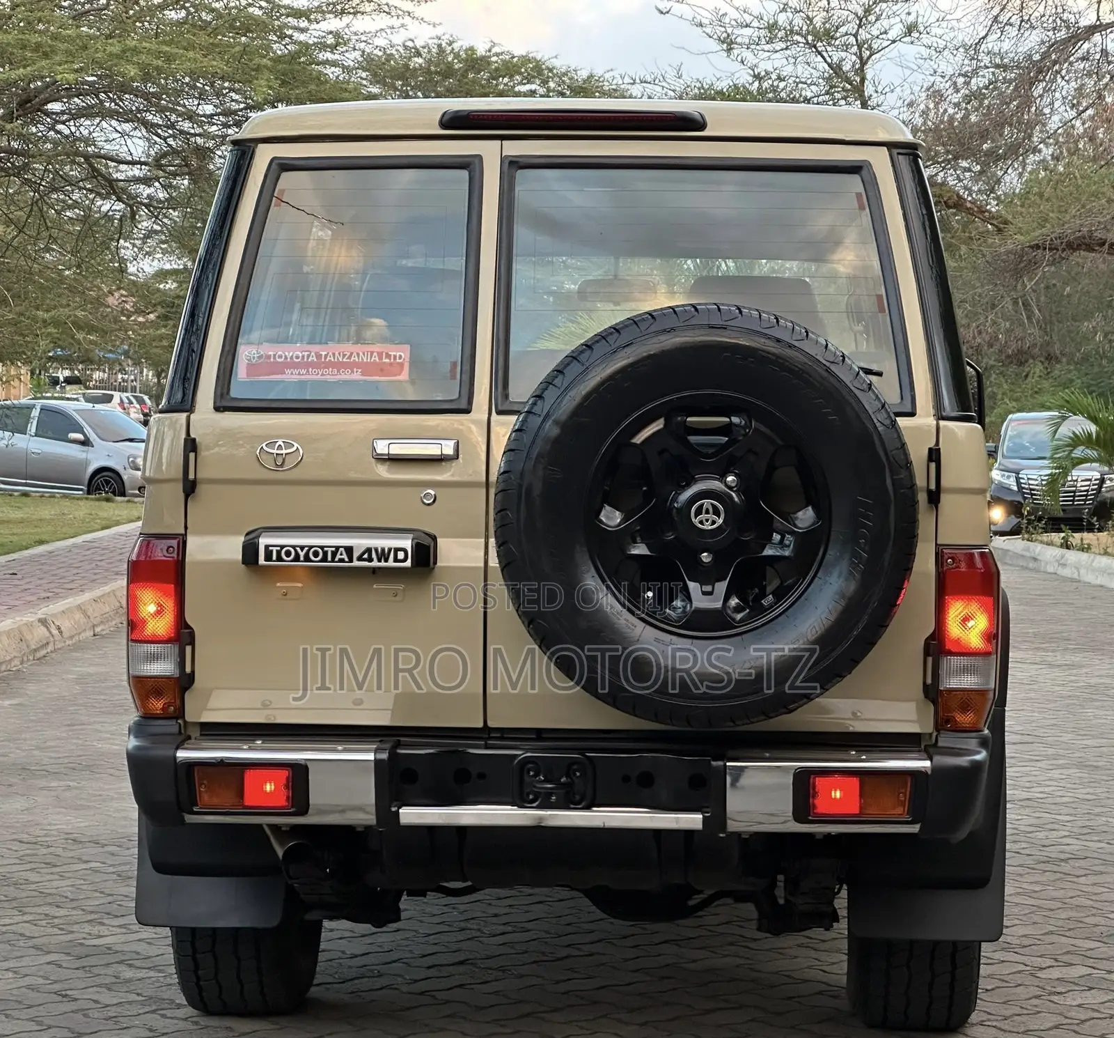 Toyota Land Cruiser 2022 Beige