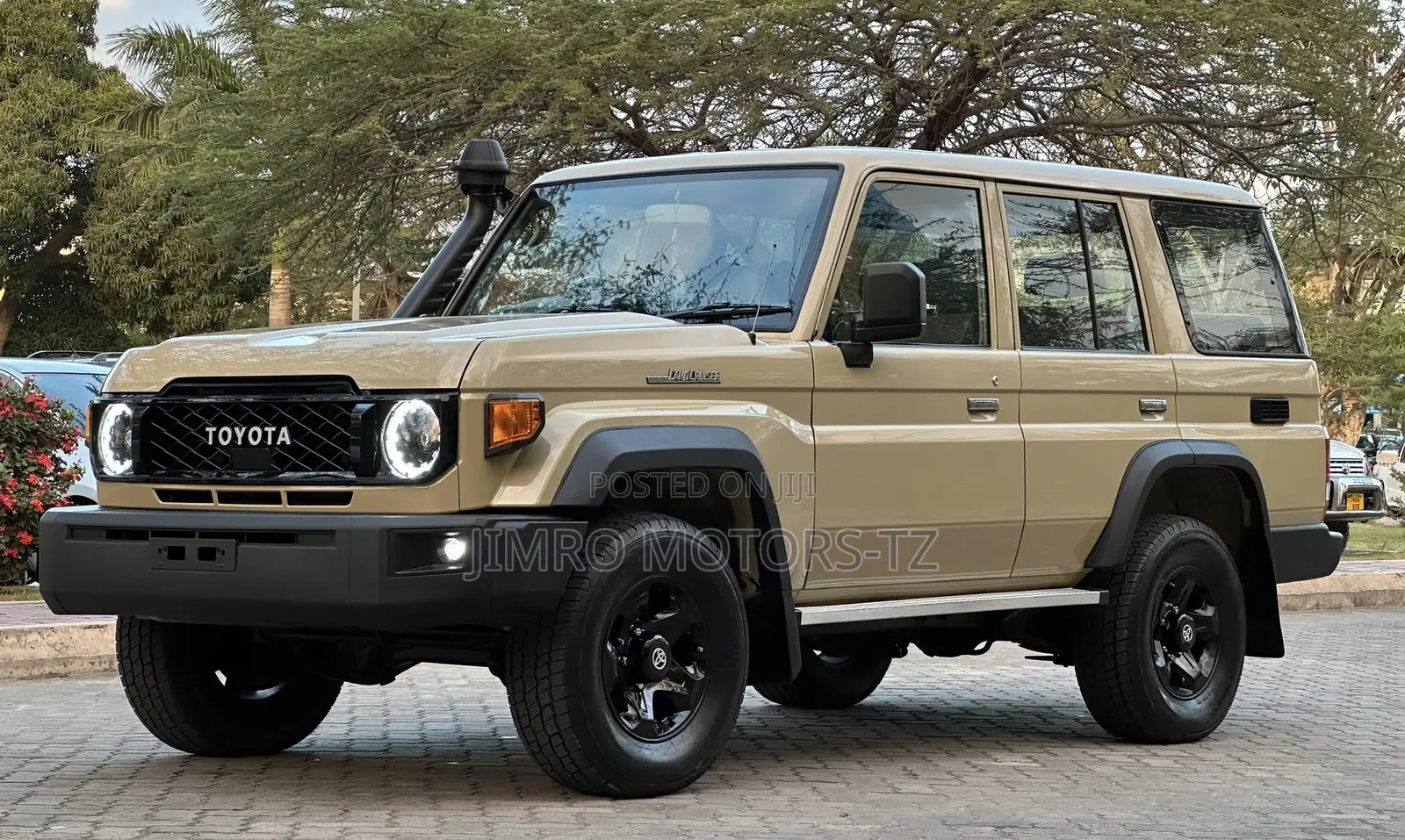 Toyota Land Cruiser 2022 Beige