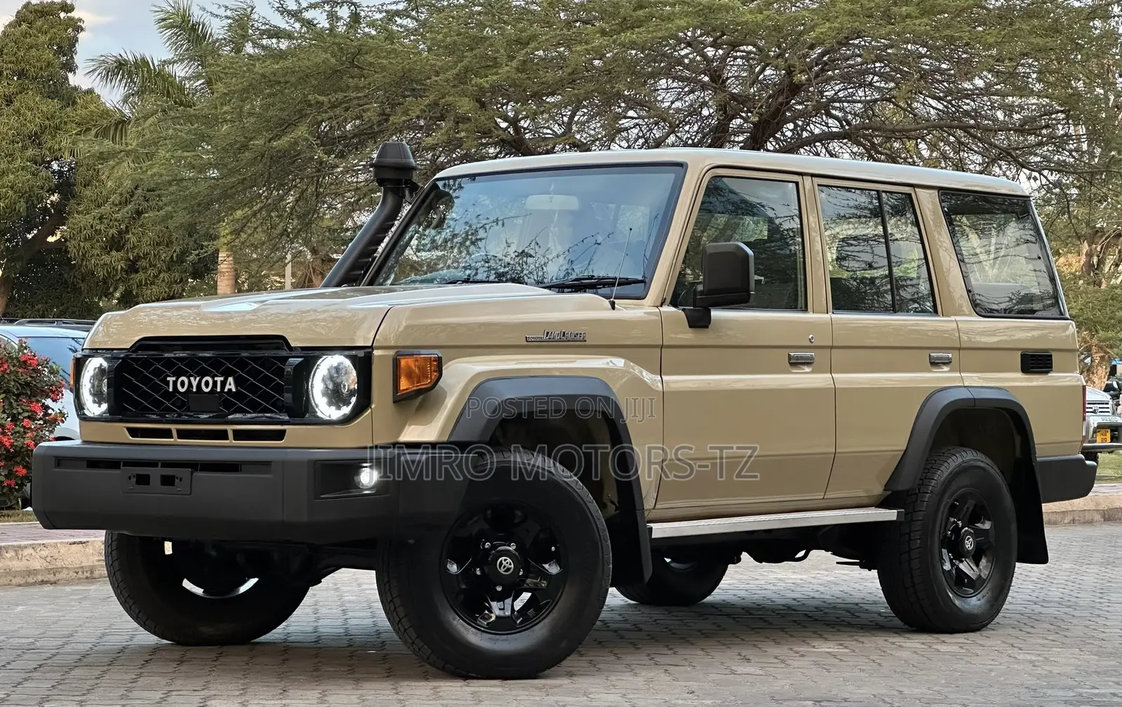 Toyota Land Cruiser 2022 Beige