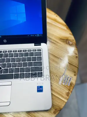 Laptop HP EliteBook 820 G3 8GB Intel Core i5 SSD 256GB