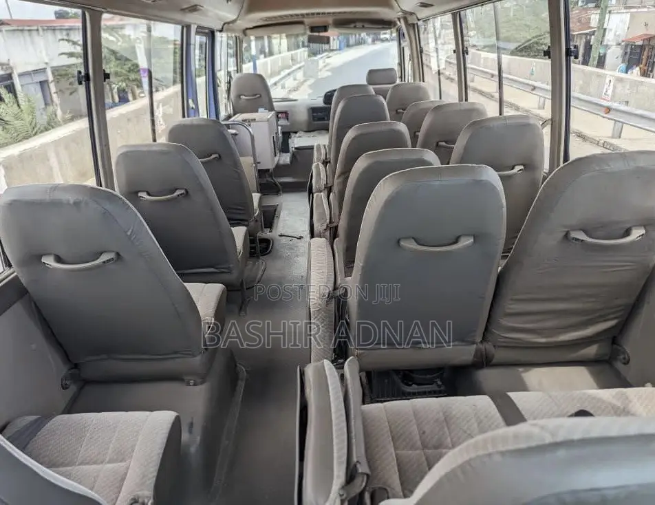 Toyota Coaster 2005 Blue
