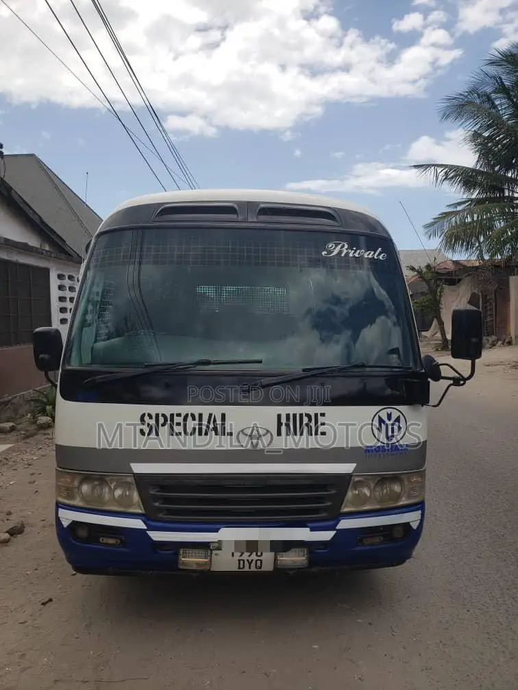 Toyota Coaster 2000