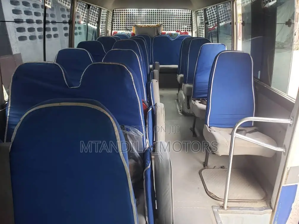 Toyota Coaster 2000