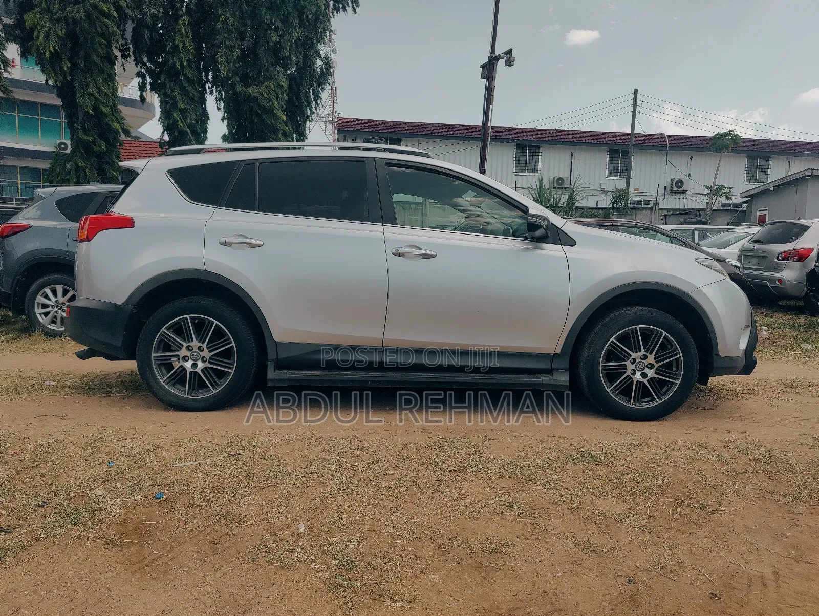 Toyota RAV4 Limited 4dr SUV AWD (2.5L 4cyl 6A) 2014 Silver