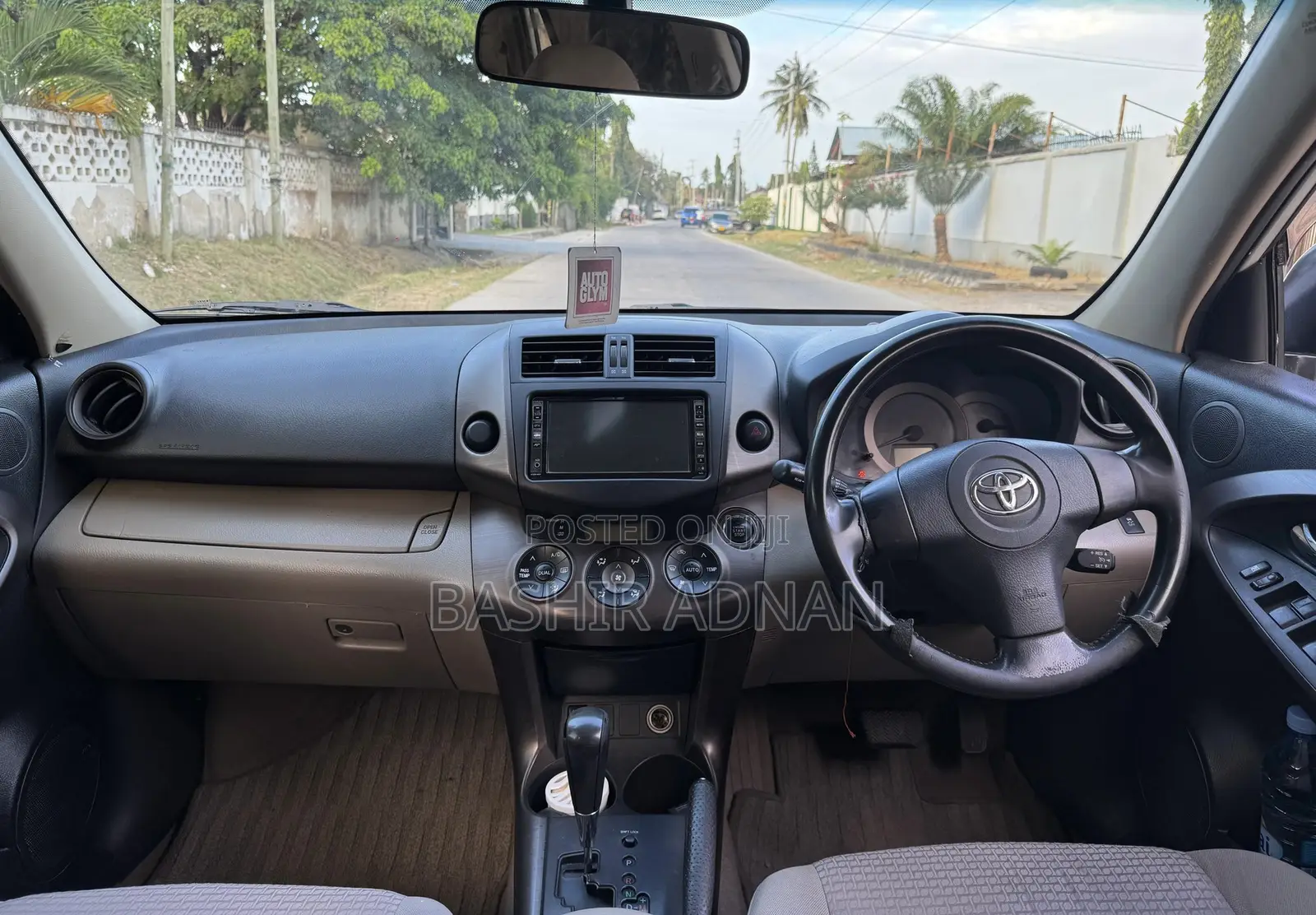 Toyota Vanguard 2009 White