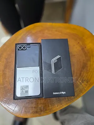 New Samsung Galaxy Z Flip6 256 GB