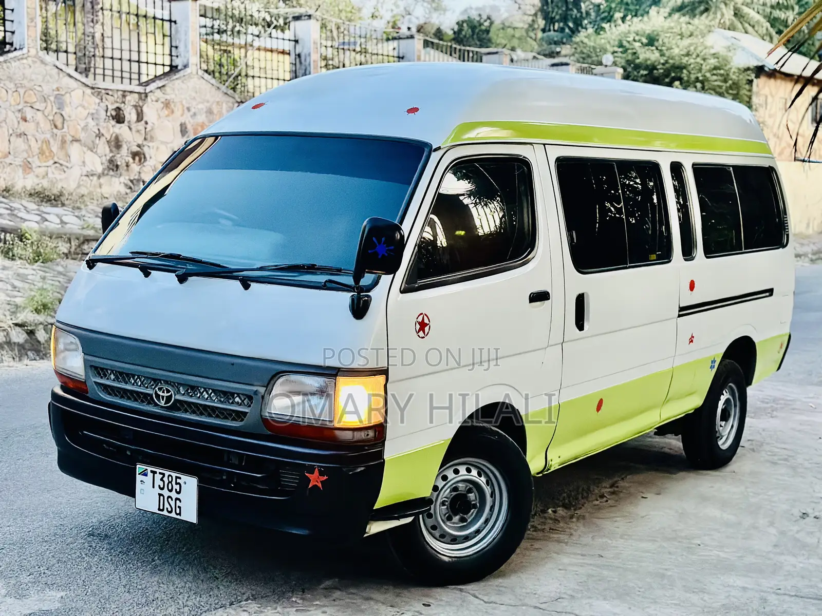 Toyota HiAce 2002 White