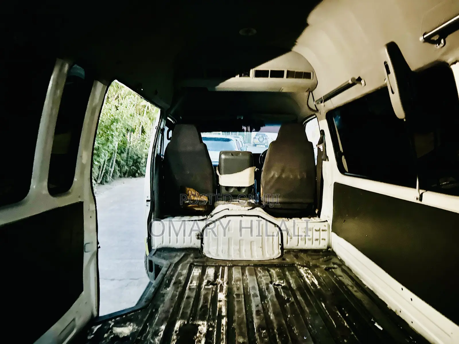 Toyota HiAce 2002 White