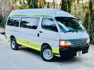 Toyota HiAce 2002 White