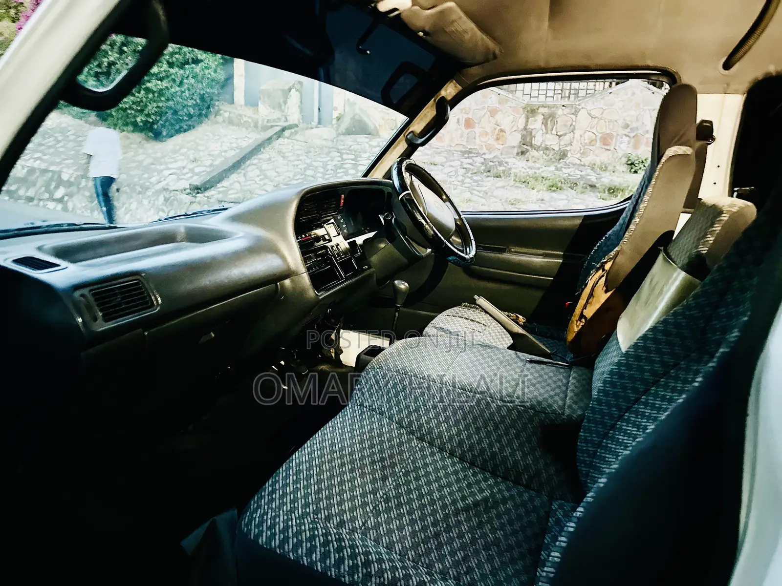 Toyota HiAce 2002 White
