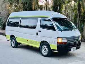 Toyota HiAce 2002 White