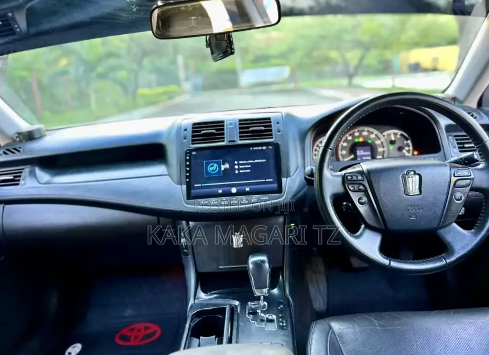 Toyota Crown 2008 Silver