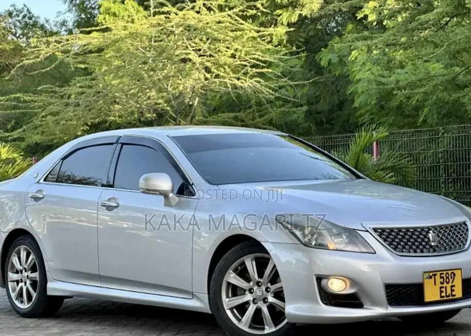 Toyota Crown 2008 Silver