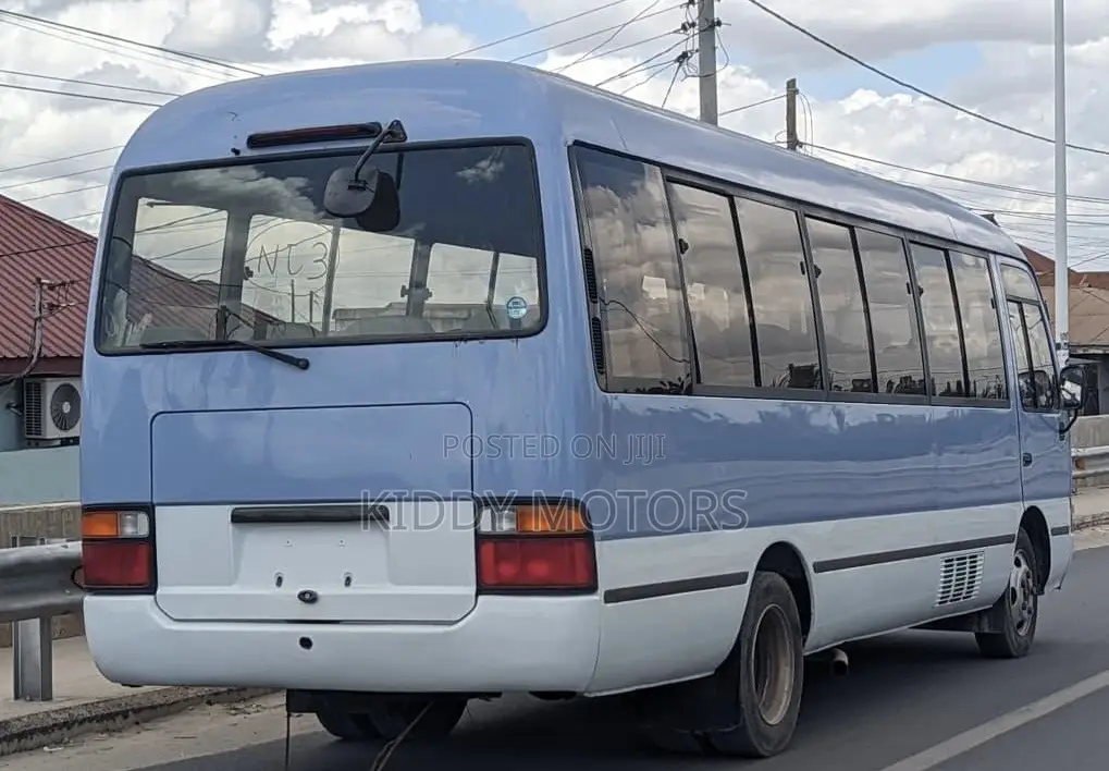 Toyota Coaster 2005 Blue