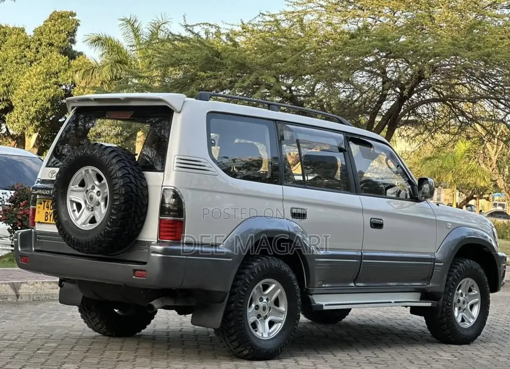 Toyota Land Cruiser Prado 1999 Silver