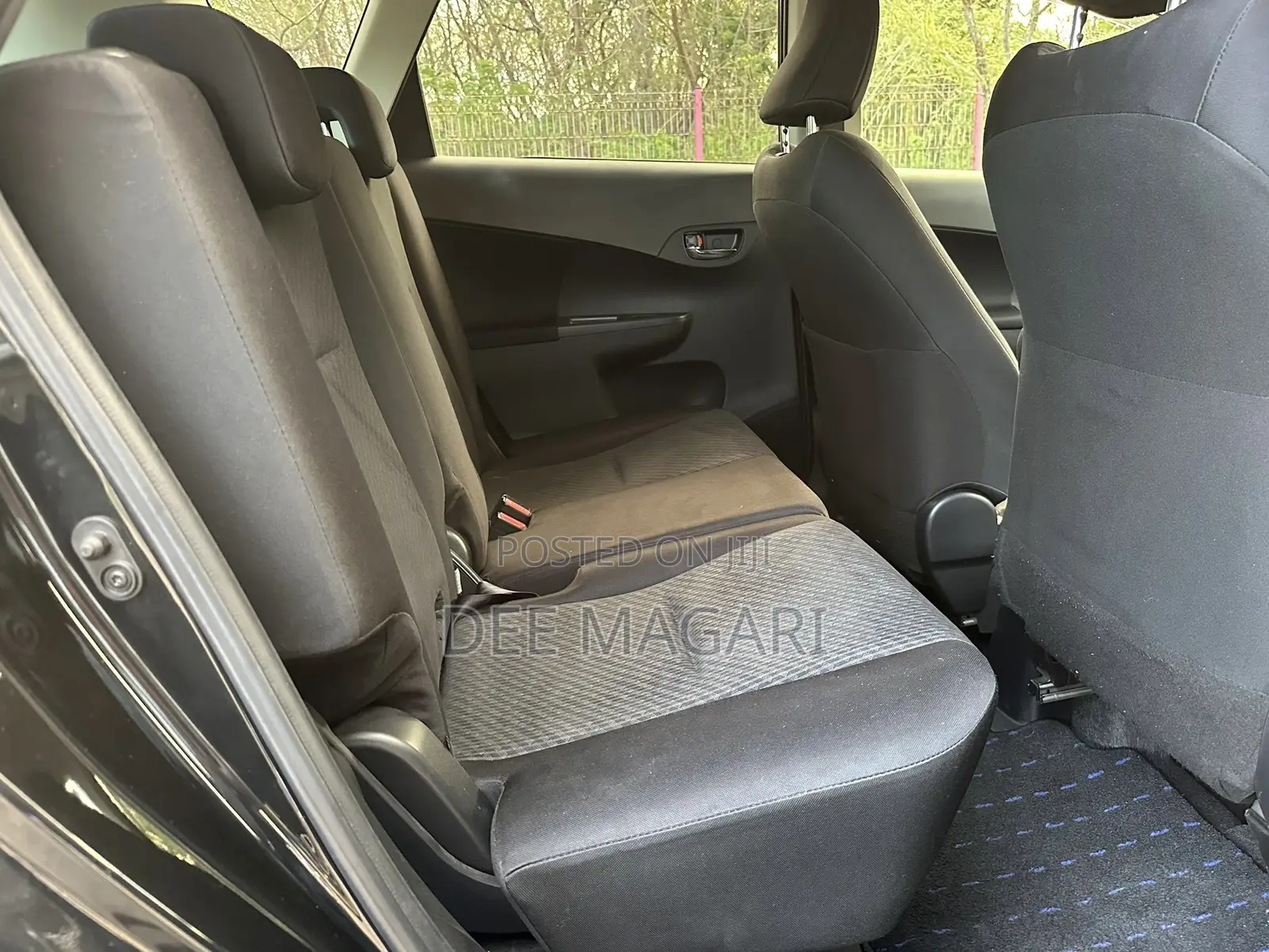 Toyota Ractis 2011 Black