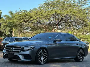 Mercedes-Benz E200 2016 Gray