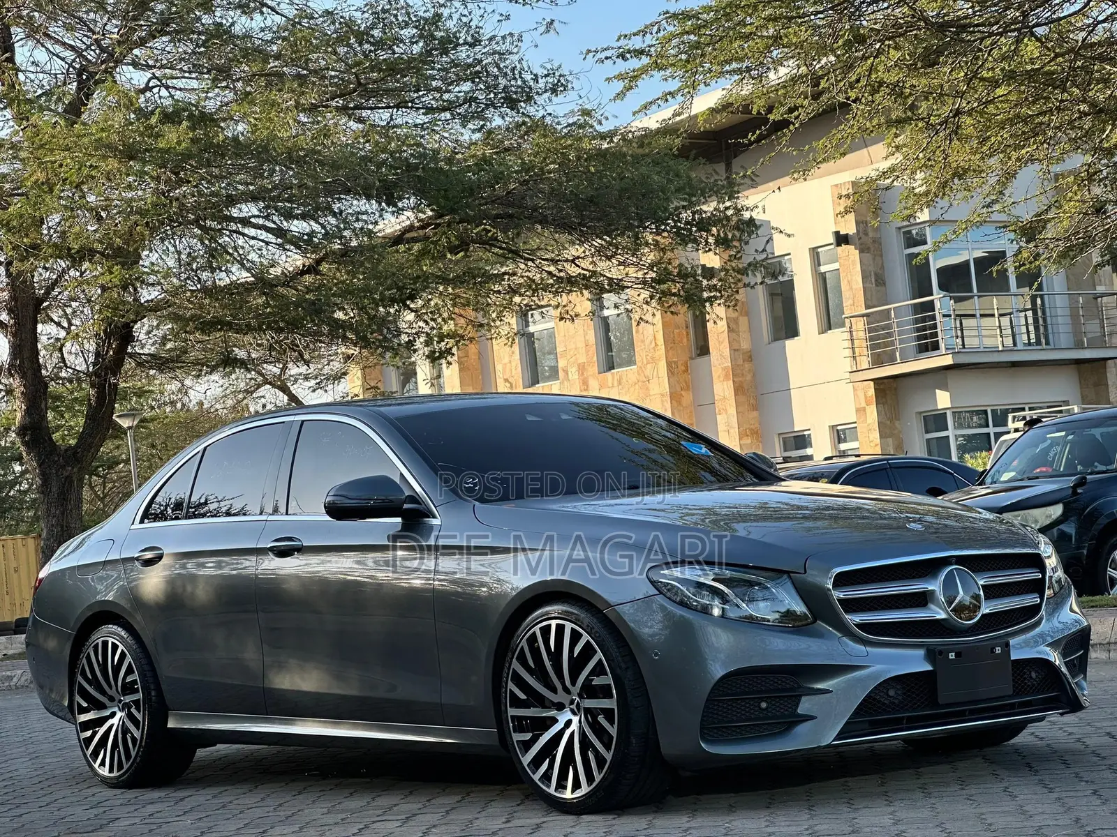 Mercedes-Benz E200 2016 Gray