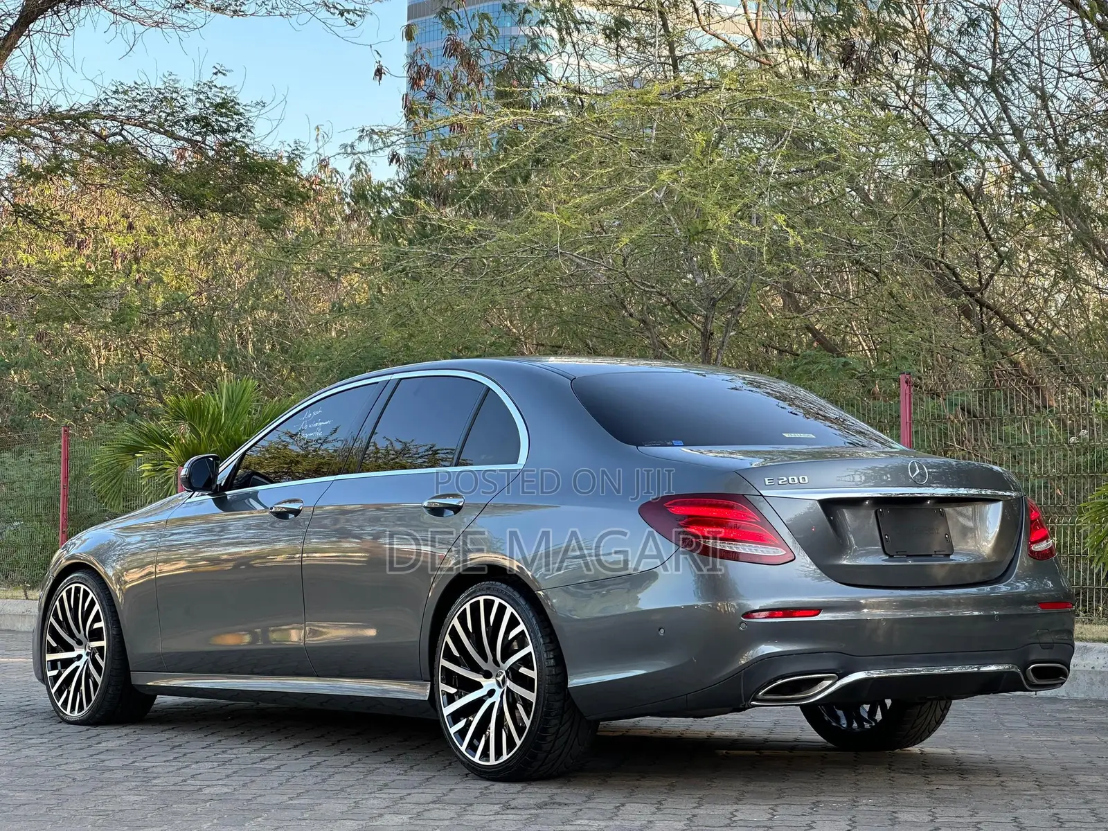 Mercedes-Benz E200 2016 Gray