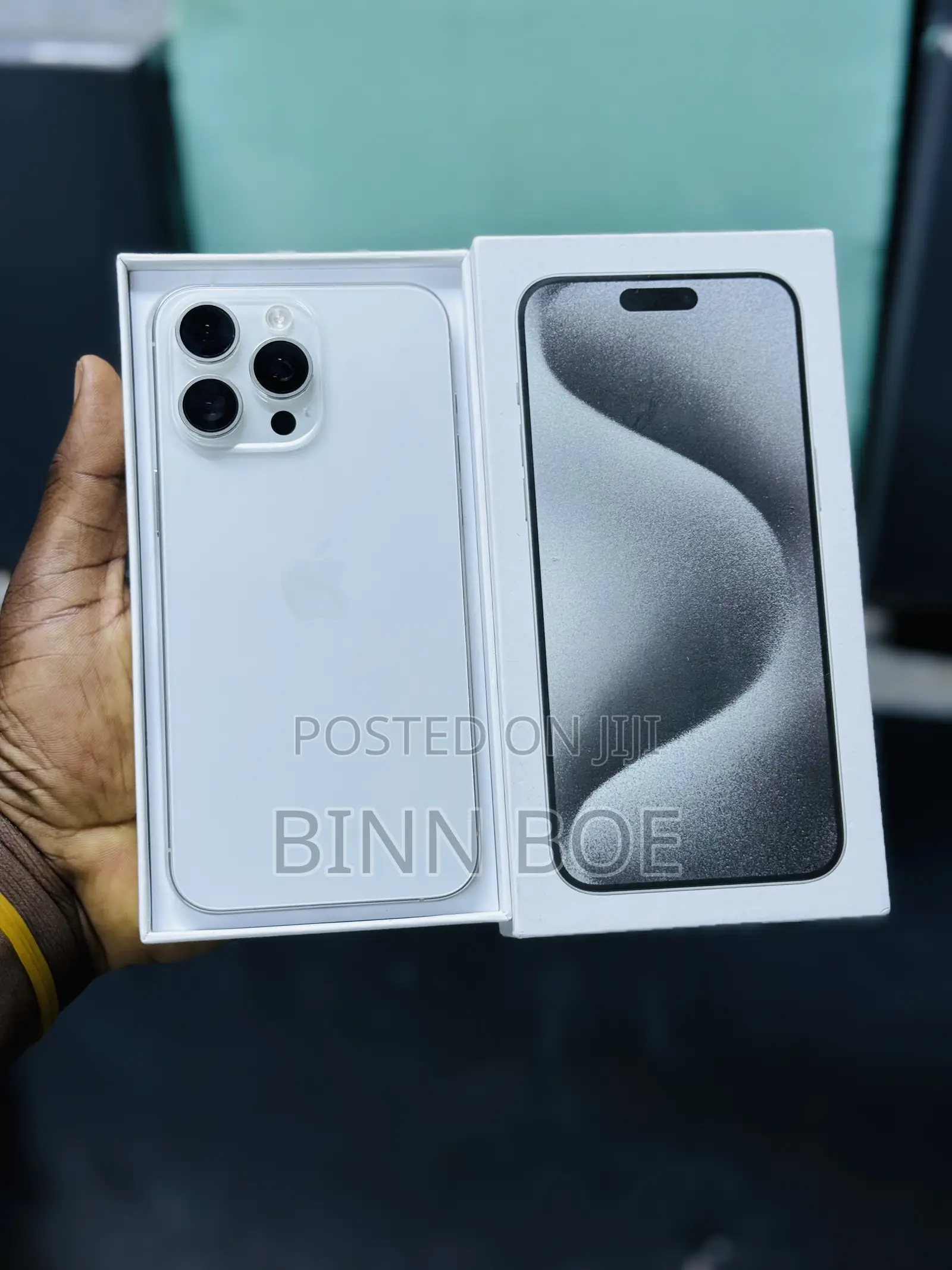 New Apple iPhone 15 Pro Max 256 GB White