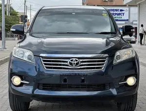 Toyota Vanguard 2011 Black