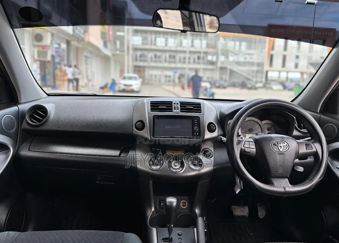Toyota Vanguard 2011 Black
