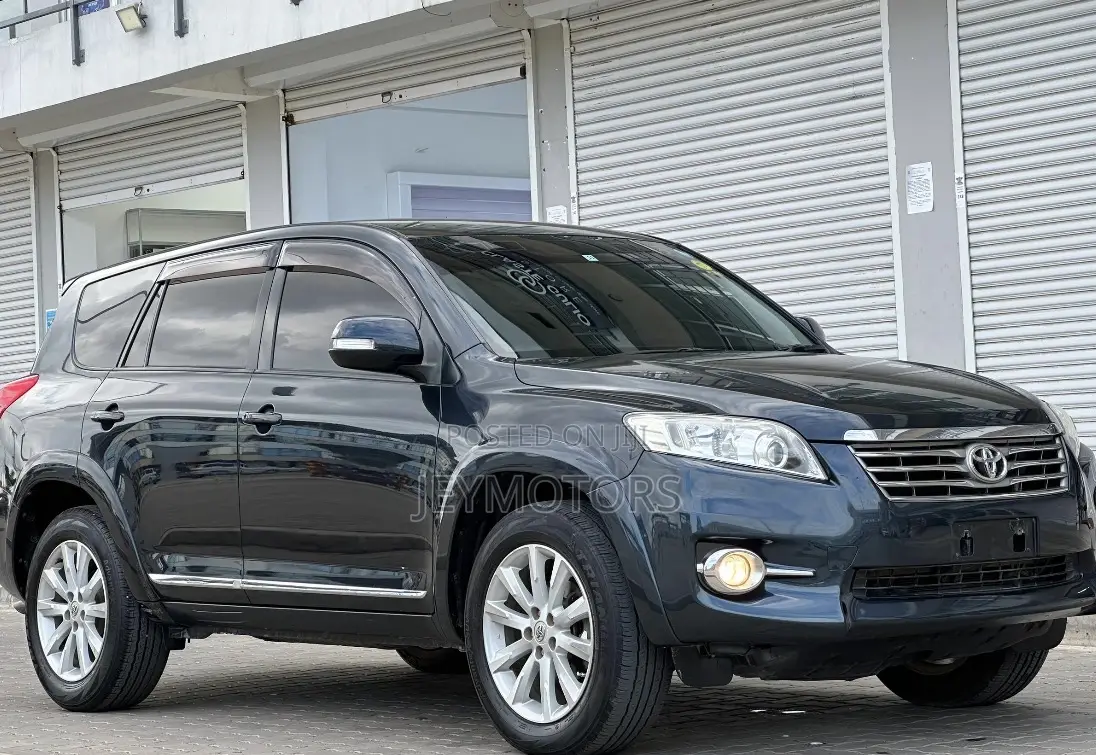 Toyota Vanguard 2011 Black