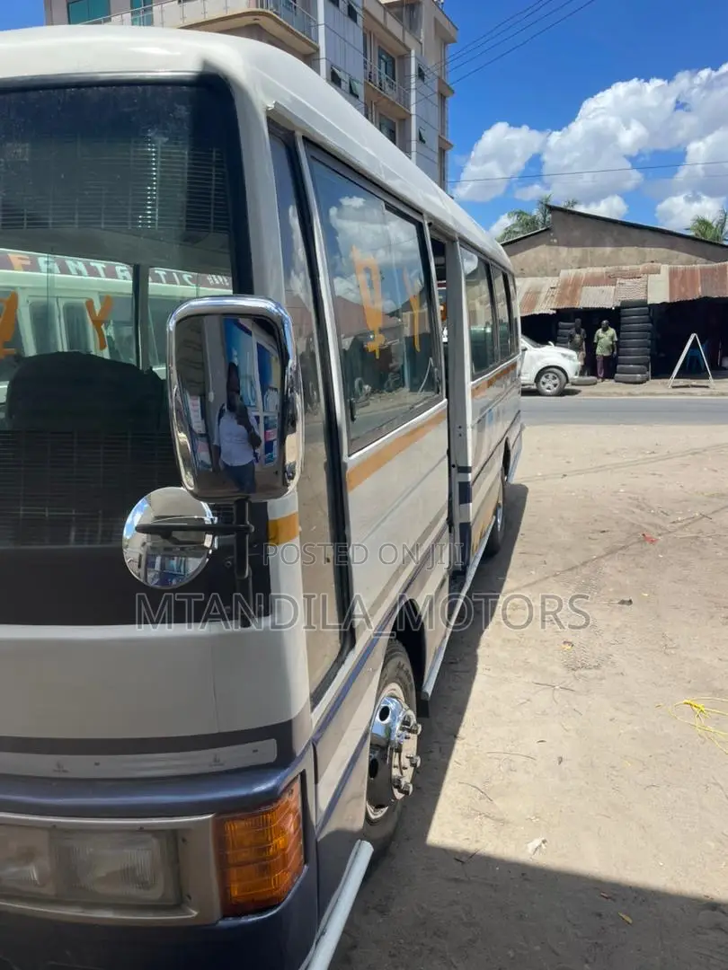 Nissan Civilian 2002 White