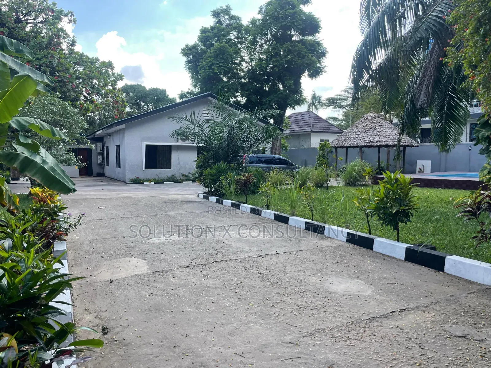3bdrm House in Ada Estate for rent