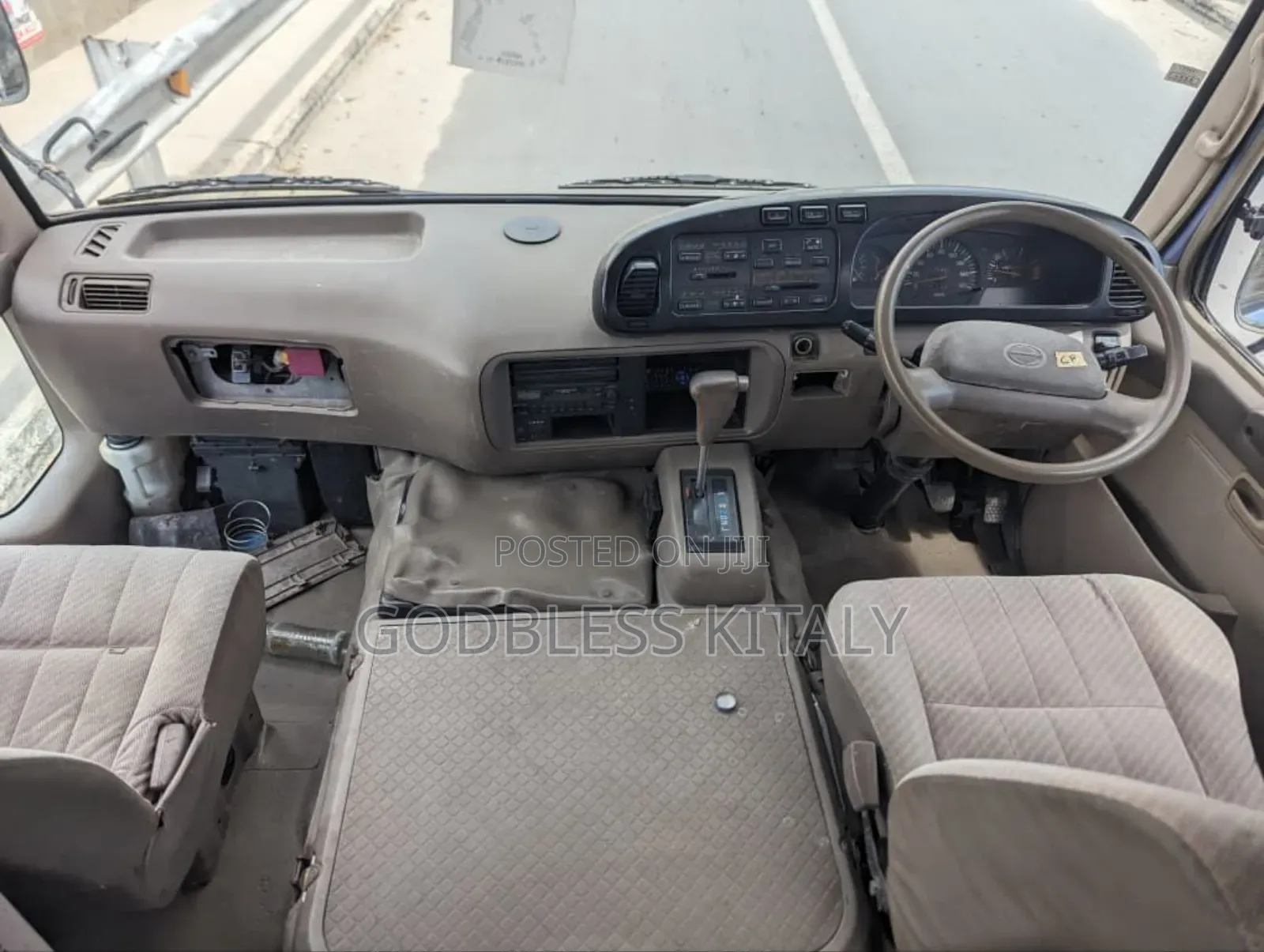 Toyota Coaster 2005