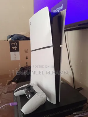 Ps 5 Slim 1 Tb, 1 Original Pad, No Games