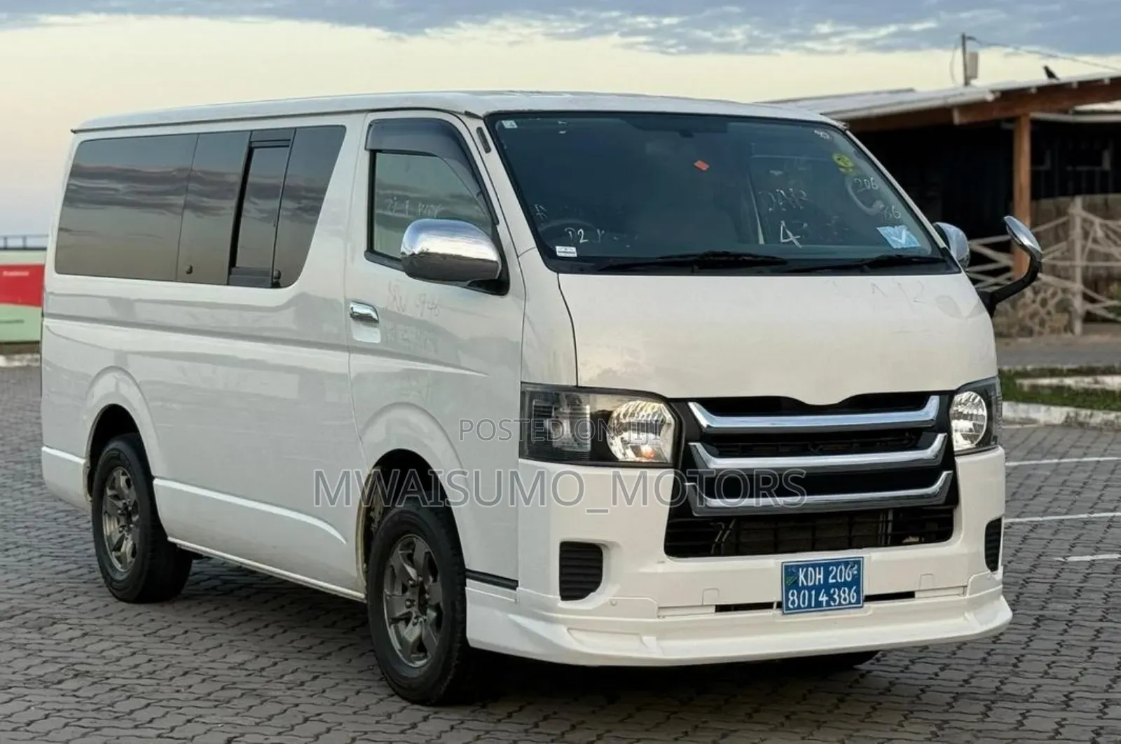 Toyota HiAce 2009 White