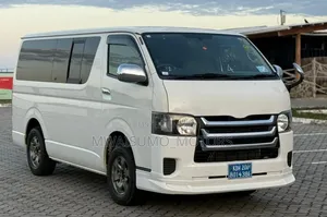 Toyota HiAce 2009 White